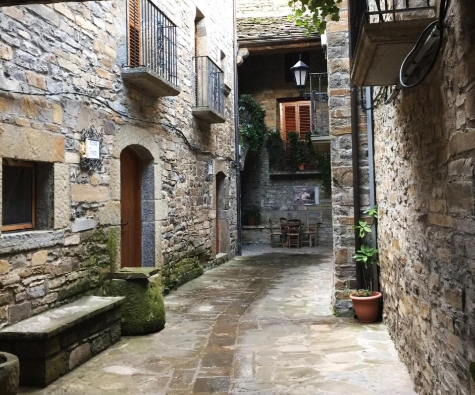 Casa Encuentra, En El Pirineo Al Lado De Ainsa Guest House El Pueyo de Araguas ภายนอก รูปภาพ
