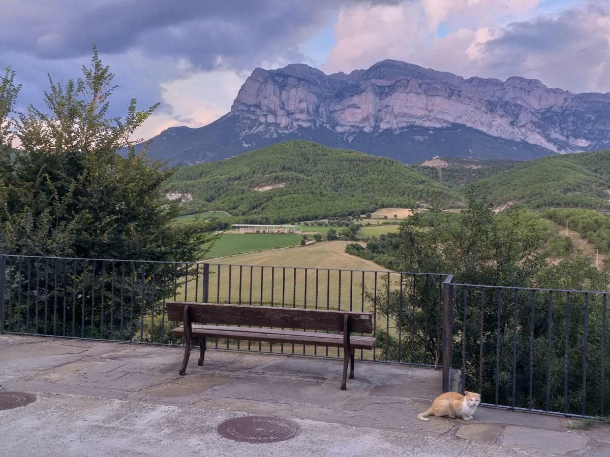 Casa Encuentra, En El Pirineo Al Lado De Ainsa Guest House El Pueyo de Araguas ภายนอก รูปภาพ